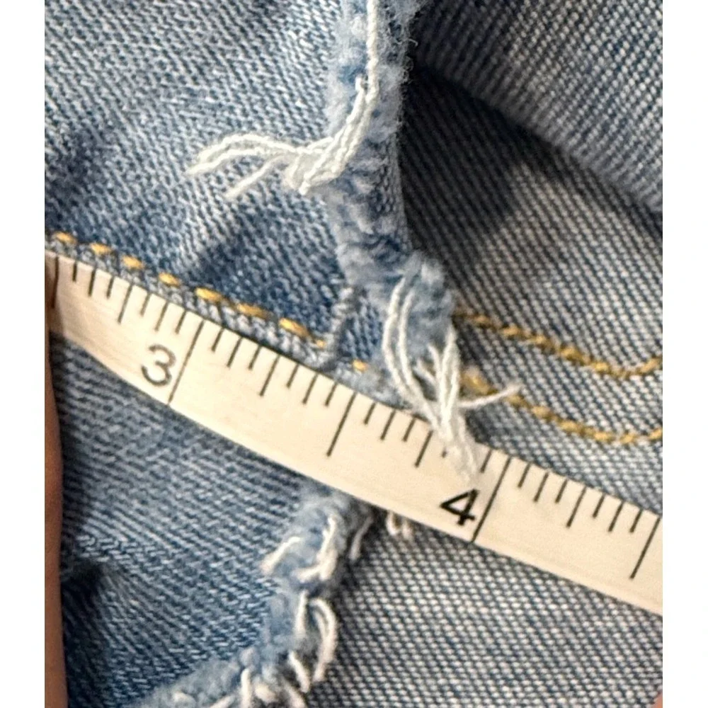Universal Thread Denim Shorts 2 Light Blue Raw Hem High Rise Boho Festival Beach